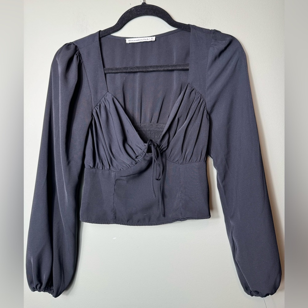 Abercrombie & Fitch Women’s Black Smocked  Tie Front Top Size‎ XS